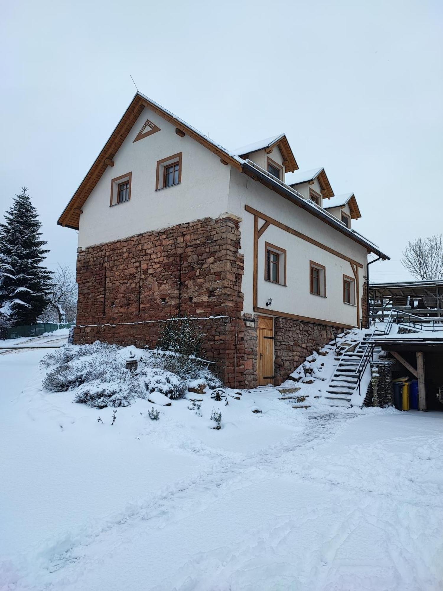 Apartman Na Statku Červený Kostelec 外观 照片